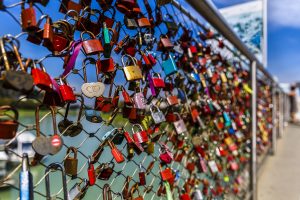 Love Bombing par le PN