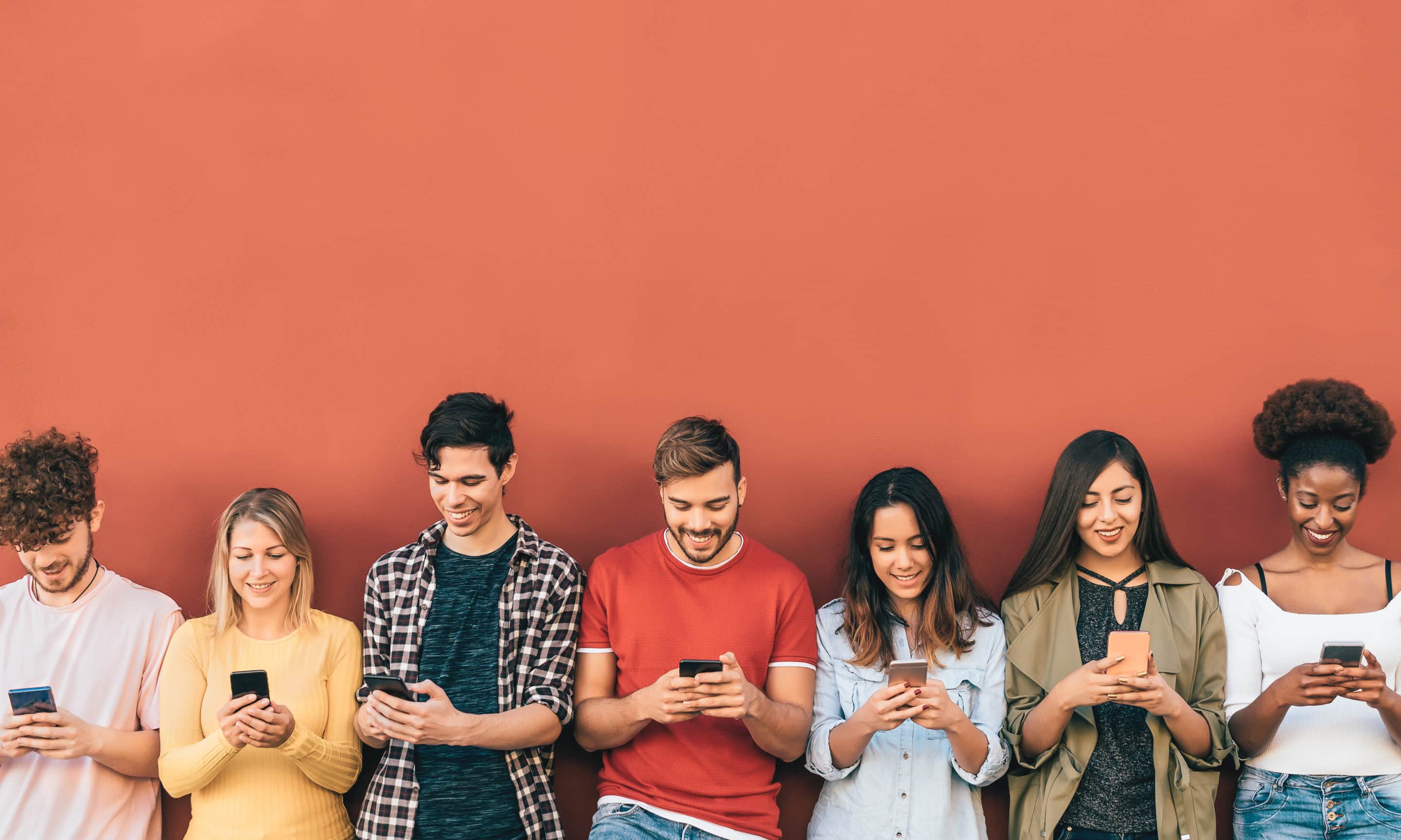Techniques de manipulation utilisées par les pervers narcissiques sur les réseaux sociaux.