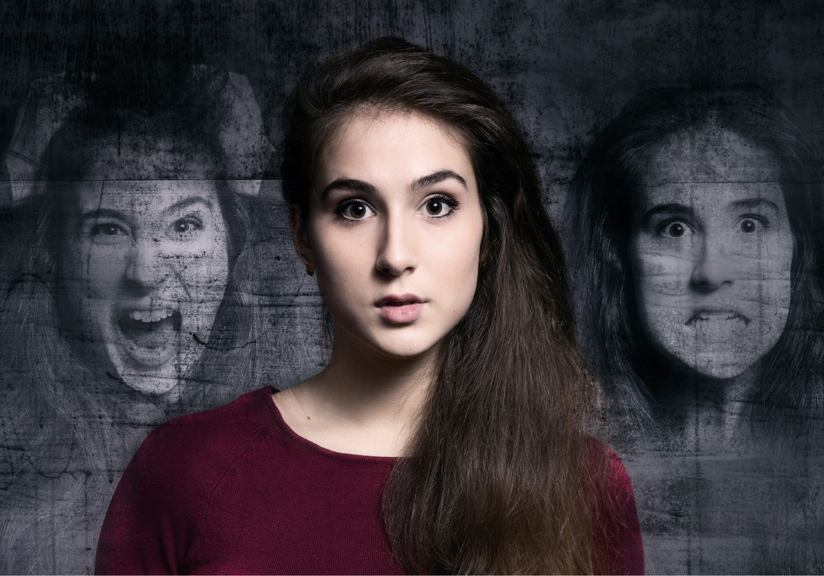 Portrait d'une femme en premier plan, entourée d'expressions intenses en arrière-plan, illustrant la complexité et les facettes multiples de la perversion narcissique au féminin."