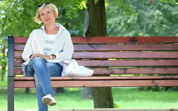 Qu’est-ce que la benching ? Les dérives des relations amoureuses modernes