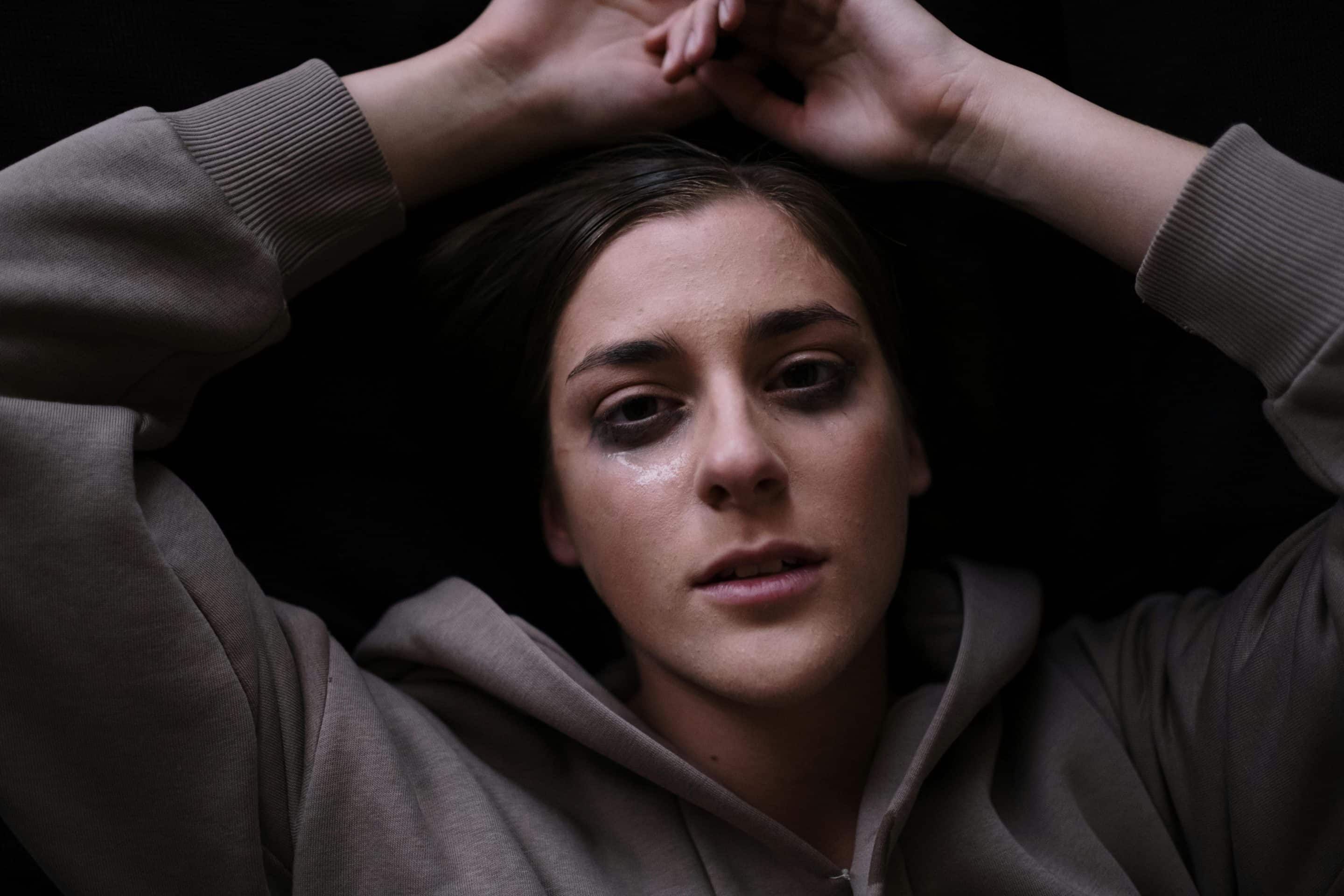 Femme en détresse émotionnelle - dépression pervers narcissique